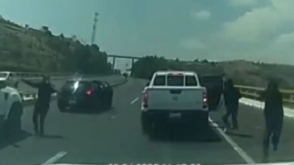 Captan asaltos en la autopista Chamapa-Lechería. Noticias en tiempo real
