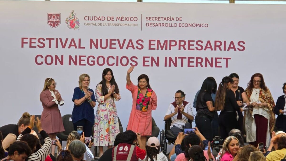 Clara Brugada en el Festival “Nuevas Empresarias con Negocios en Internet” (NENI),
