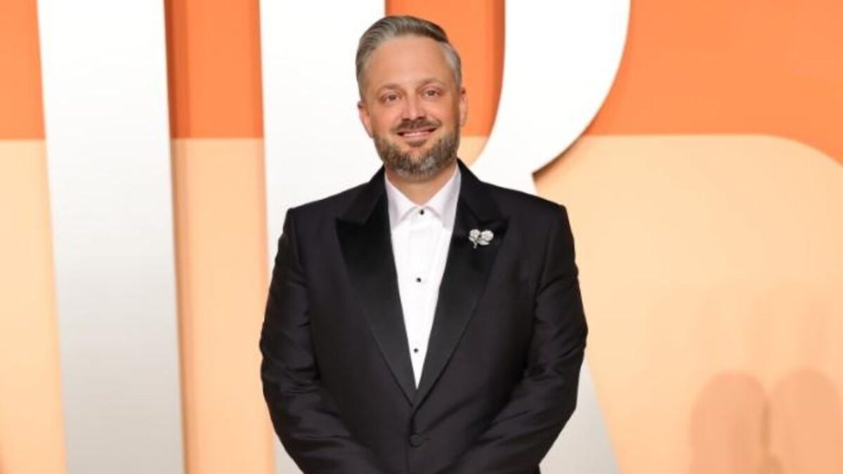 Nate Bargatze será el presentador de los premios Emmy 2025.