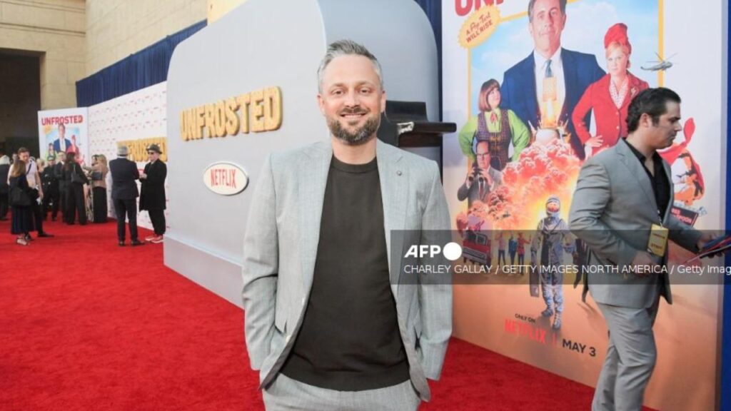 El comediante presentará la edición de este año de los premios Emmy.