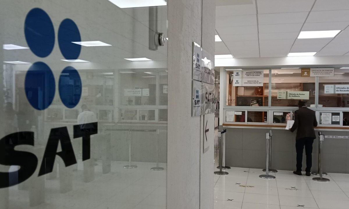 La Concanaco llama a revisar fallas en el portal del Servicio de Administración Tributaria (SAT).