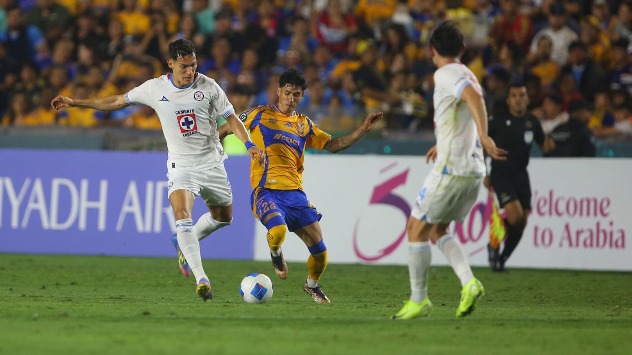 Cruz Azul vs Tigres correspondiente a la vuelta de la semifinal de la Concacaf Champions Cup