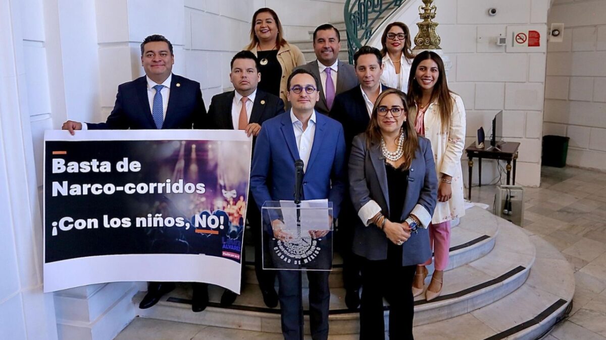 PAN busca prohibir narcocorridos y narcoseries