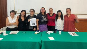 En el encuentro en el palacio legislativo, diputados de Morena e integrantes de la comunidad expusieron la discriminación que sufren las mujeres lesbianas.