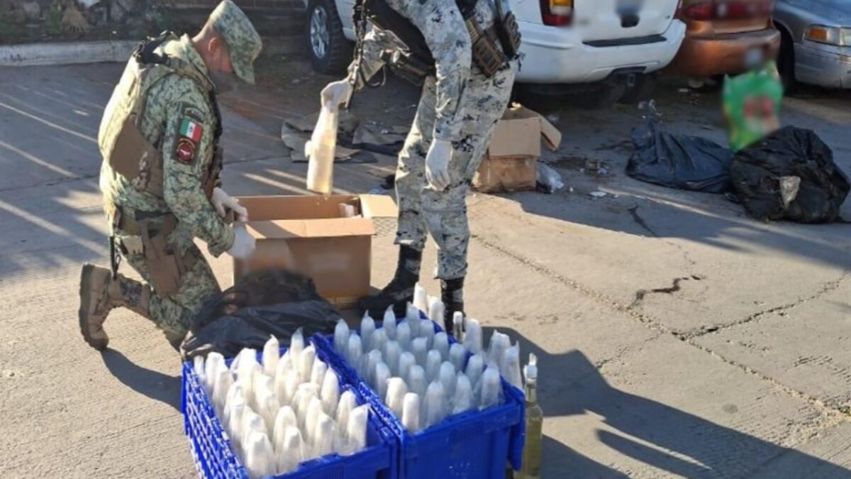 Metanfetamina encontrada en botellas de mezcal