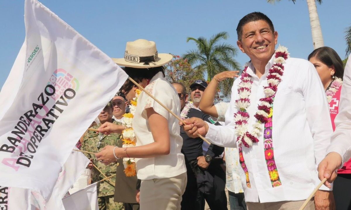 Oaxaca es sede del banderazo de inicio del Operativo Vacacional Semana Santa, encabezado por el gobernador Salomón Jara.