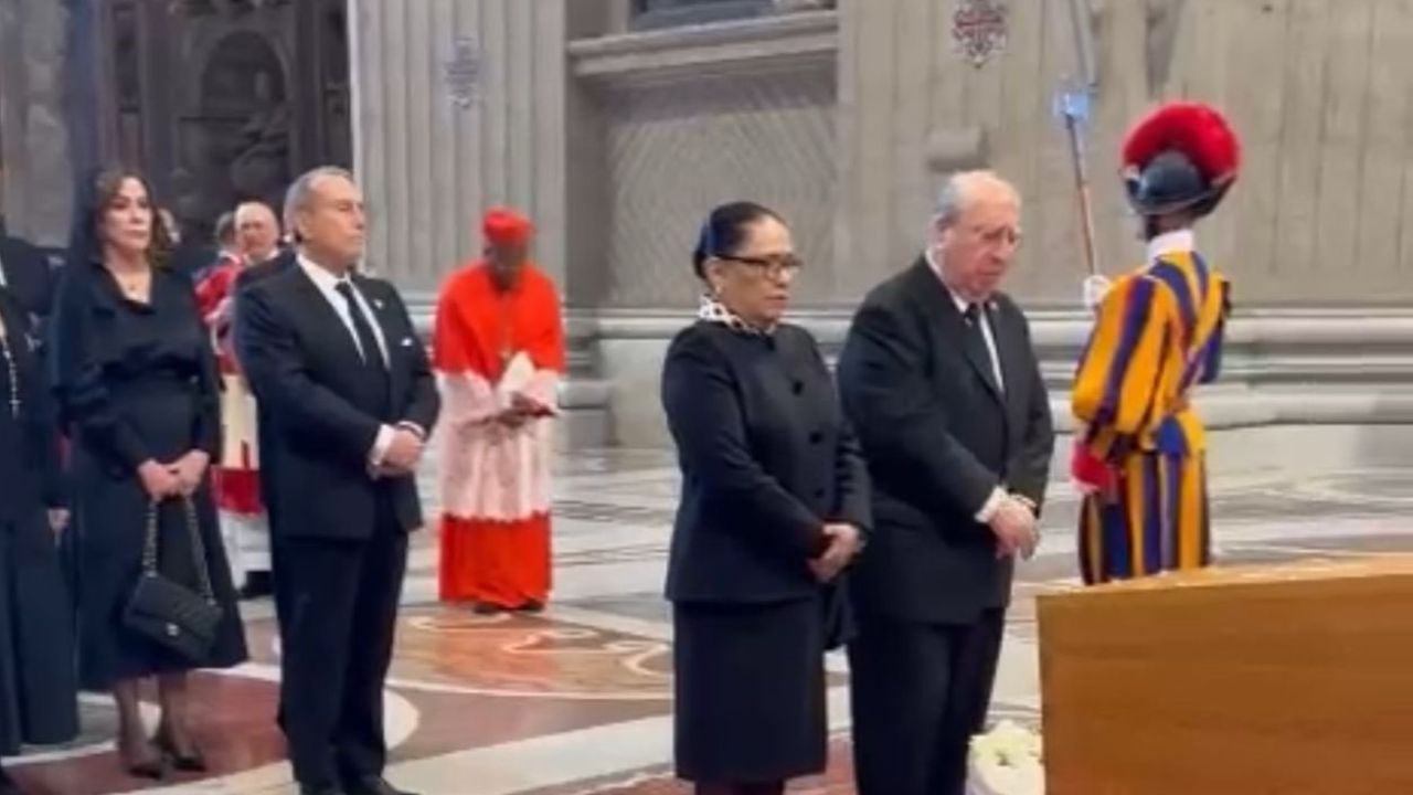 Rosa Icela Rodríguez y la delegación mexicana en el funeral del papa