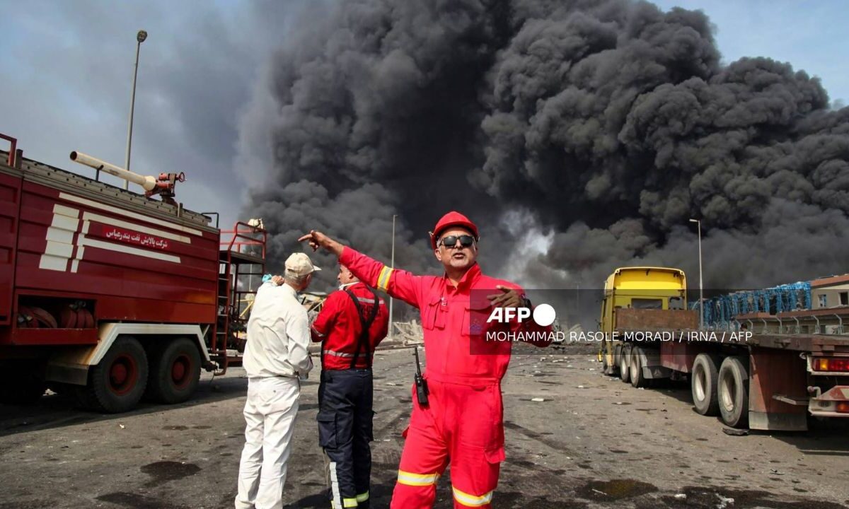 Explosión en puerto de Irán deja 500 heridos