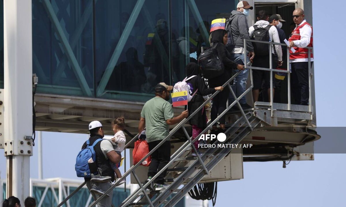 El Gobierno del presidente estadounidense, Donald Trump, buscaría deportar un millón de migrantes en 2025.