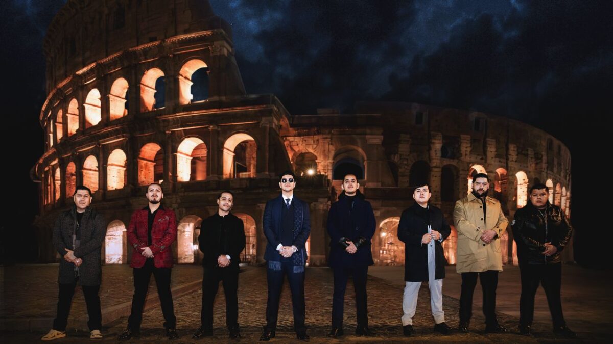 Grupo Firme, uno de los fenómenos más grandes de la música latina en la actualidad, anunció el lanzamiento de su nuevo álbum Evolución