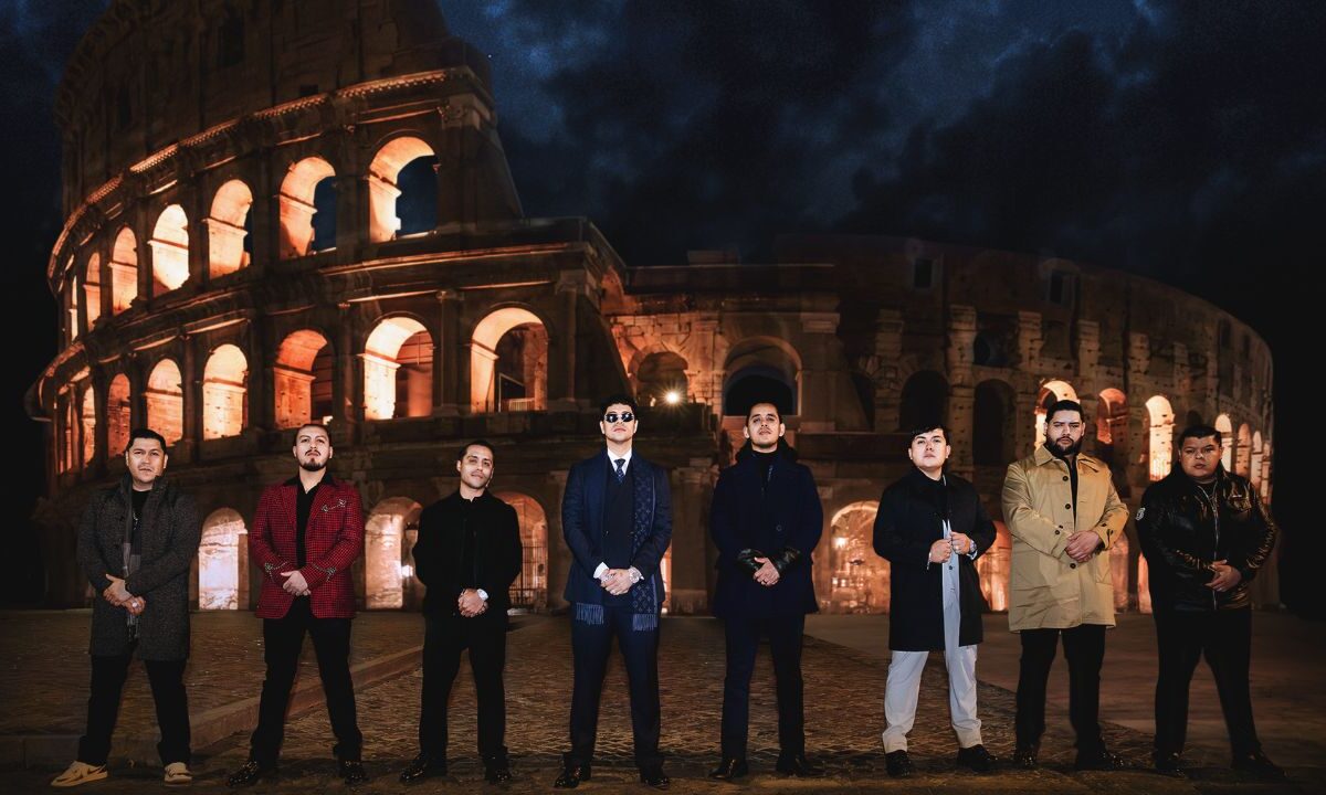 Grupo Firme, uno de los fenómenos más grandes de la música latina en la actualidad, anunció el lanzamiento de su nuevo álbum Evolución