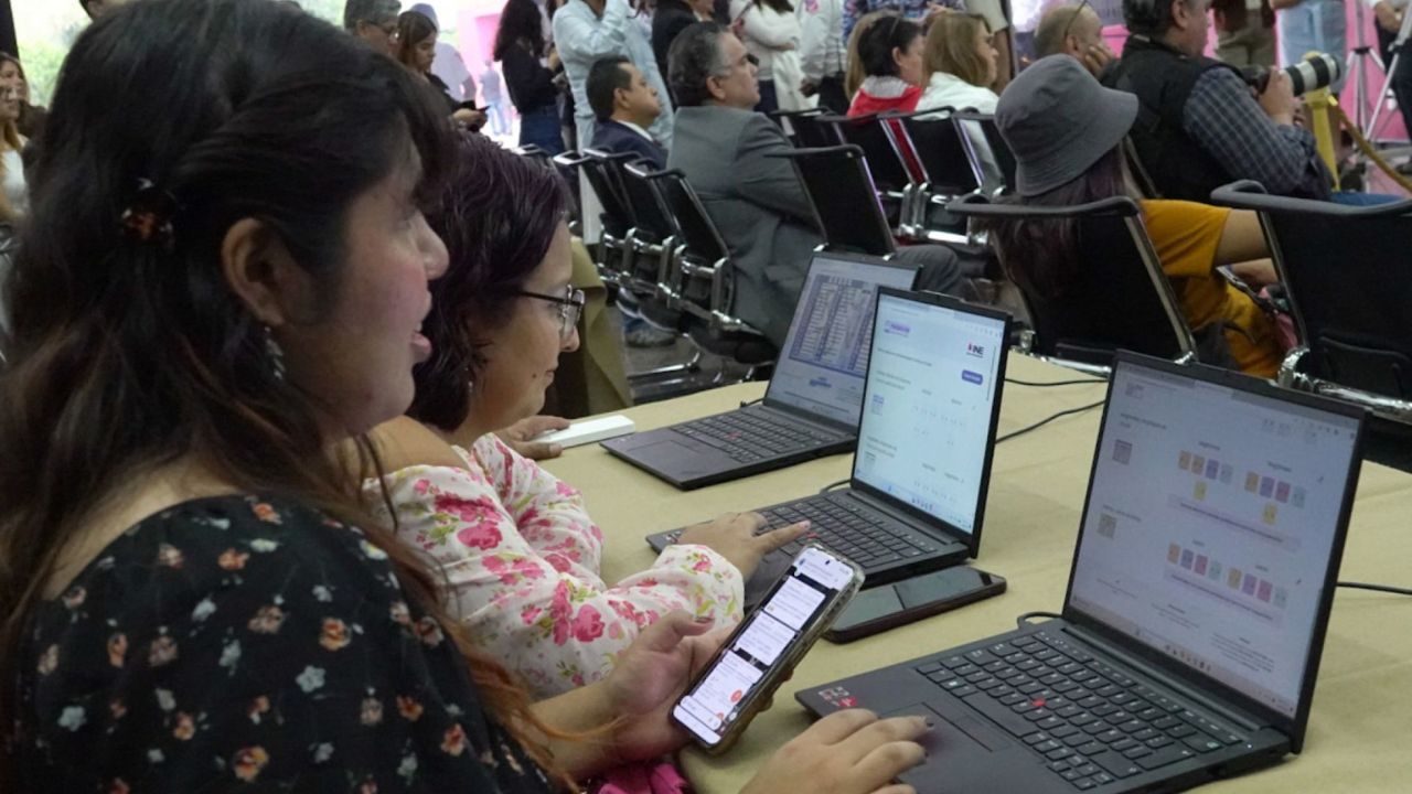 El INE habilitará un micrositio para recabar denuncias ciudadanas contra candidatos a jueces, magistrados y ministros e investigarlas.