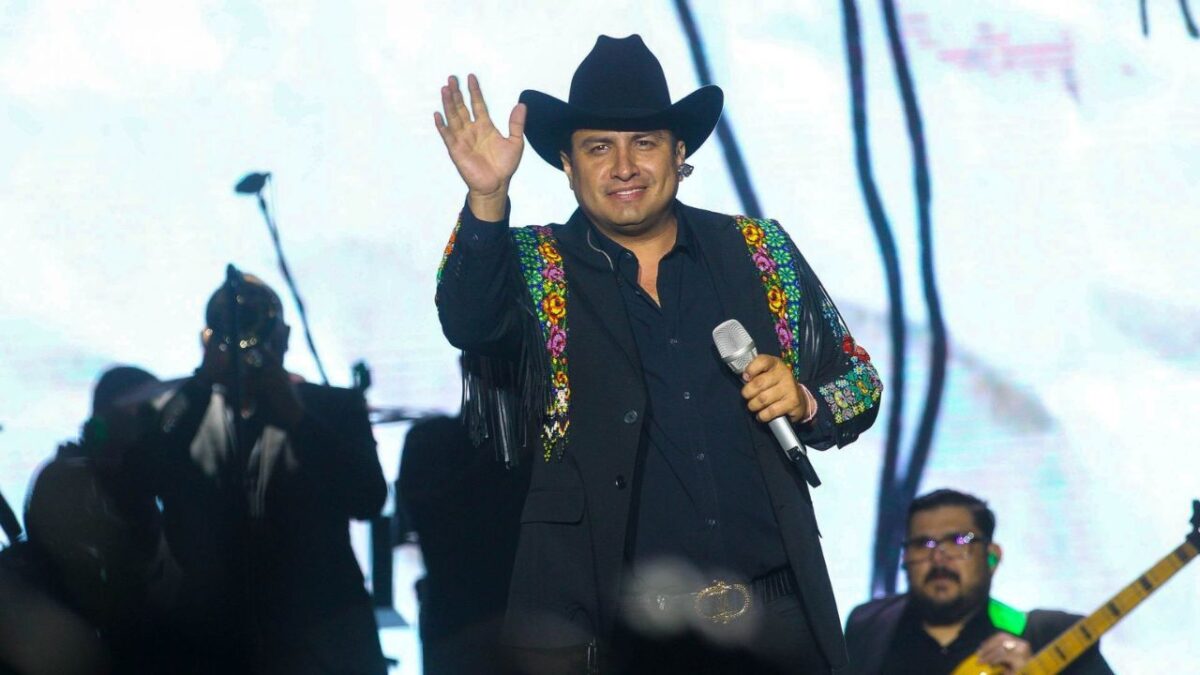 El cantante Julión Álvarez volvió a dar un concierto en Estados Unidos luego de 8 años de veto en el país norteamericano. Y es que en los últimos años el mexicano fue señalado por el Departamento del Tesoro de los Estados Unidos por presunto lavado de dinero.