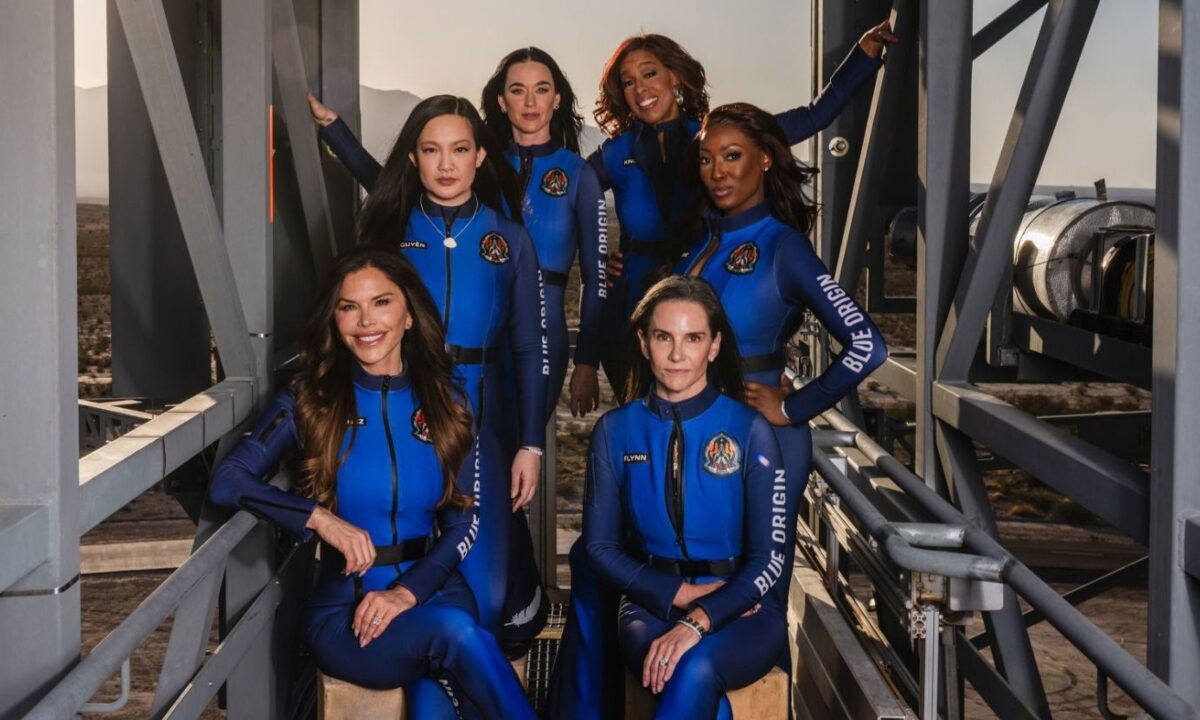 Katy Perry viaja al espacio en tripulación 100% femenina