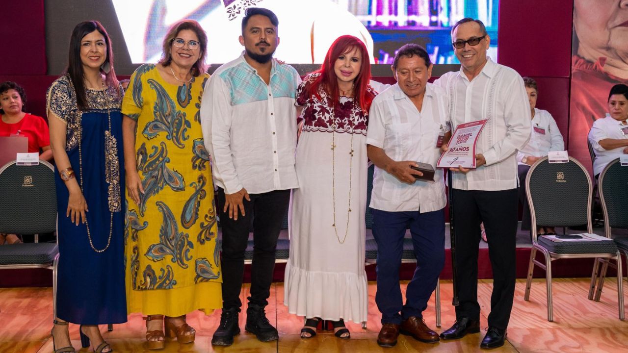 Instruye la gobernadora Layda Sansores a romper la monotonía en la prestación del servicio y que los empleados estatales de Campeche laboren en ambientes de felicidad.