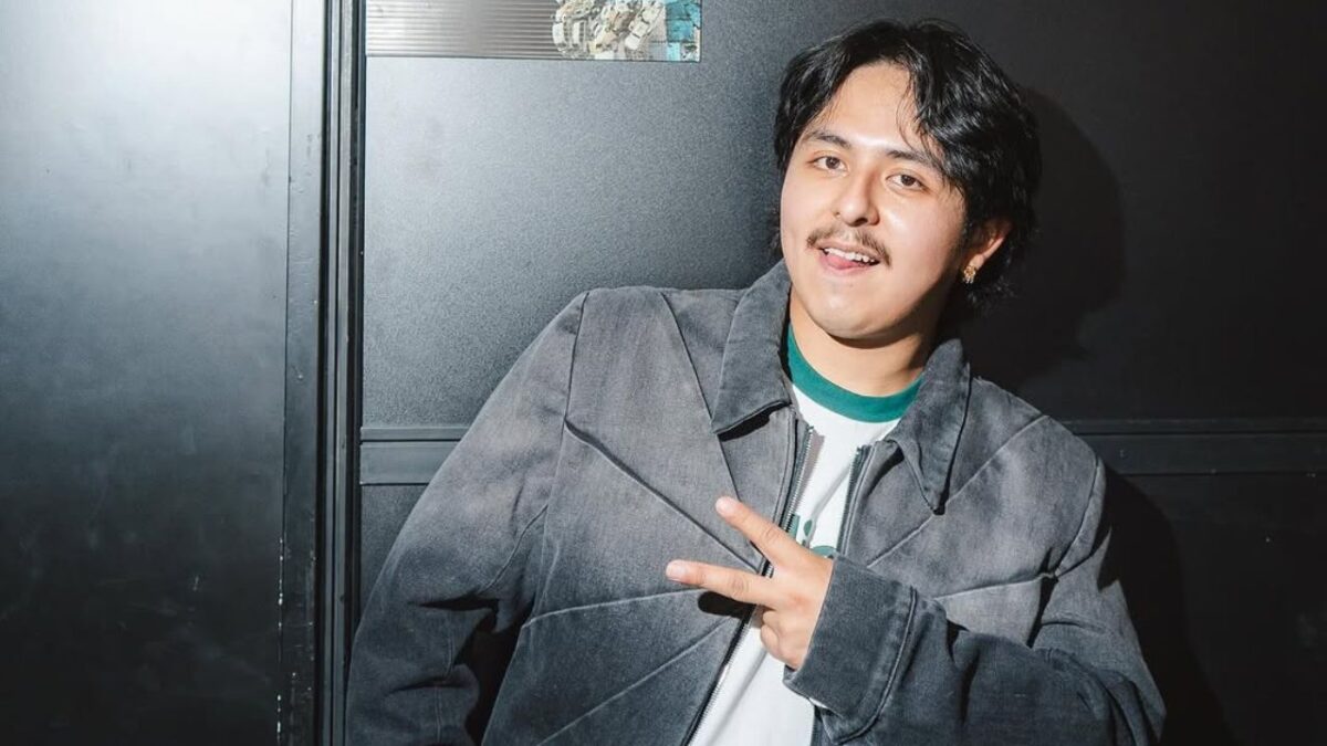El cantante en ascenso, Macario Martínez informó que ha finalizado su relación con quien era su personal mánager.