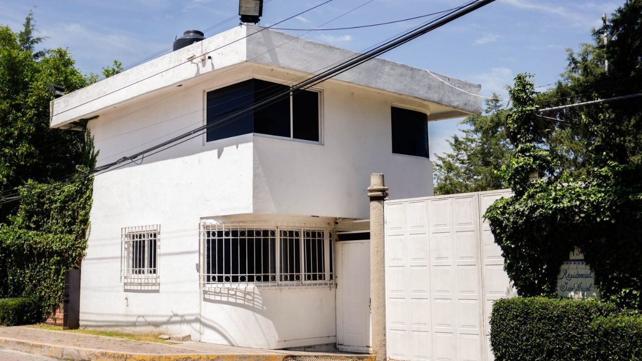 Casa en la que Mario Marín permanecía bajo arresto domiciliario antes de ser trasladado al penal del Altiplano