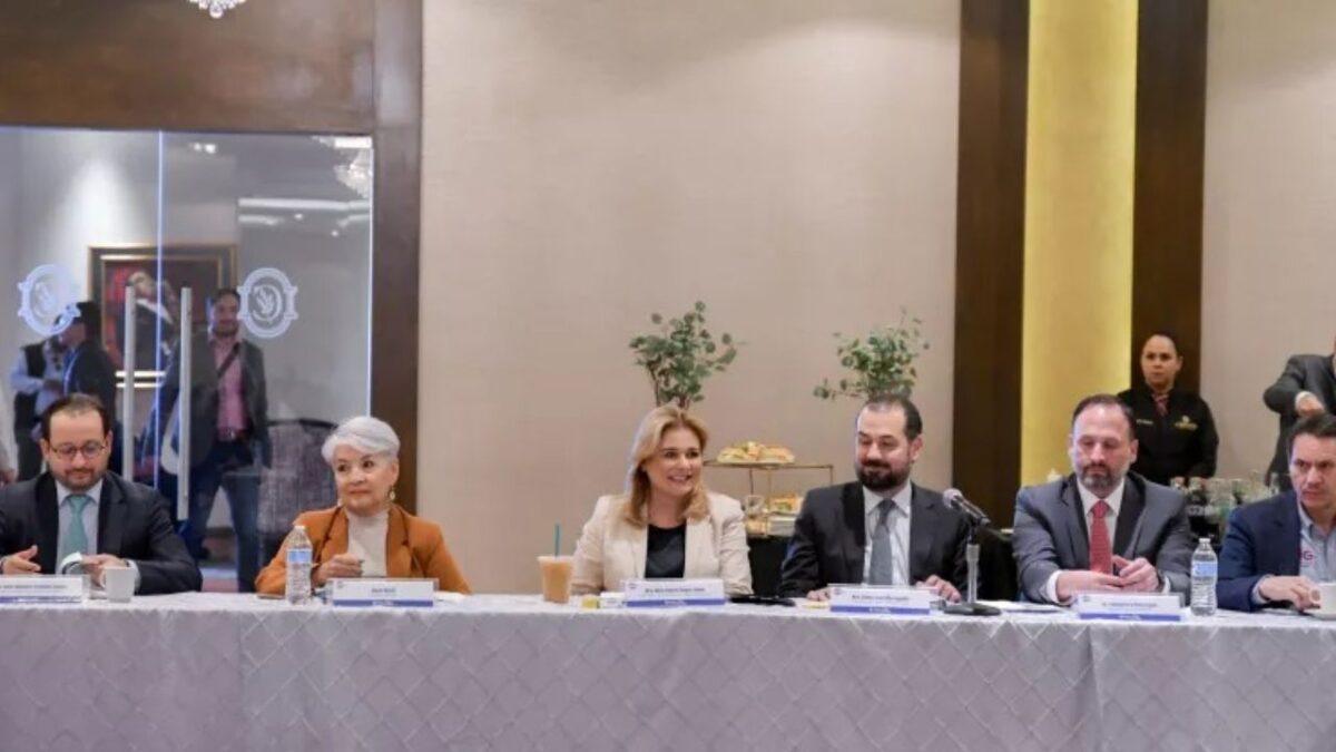 Sostienen encuentro Maru Campos y líderes maquiladores de Ciudad Juárez