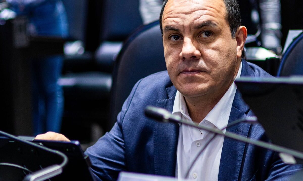 El exfutbolista y actual diputado de Morena, Cuauhtémoc Blanco es dueño de tres empresas con giros de clases de fútbol, bares, cantinas y cabarets