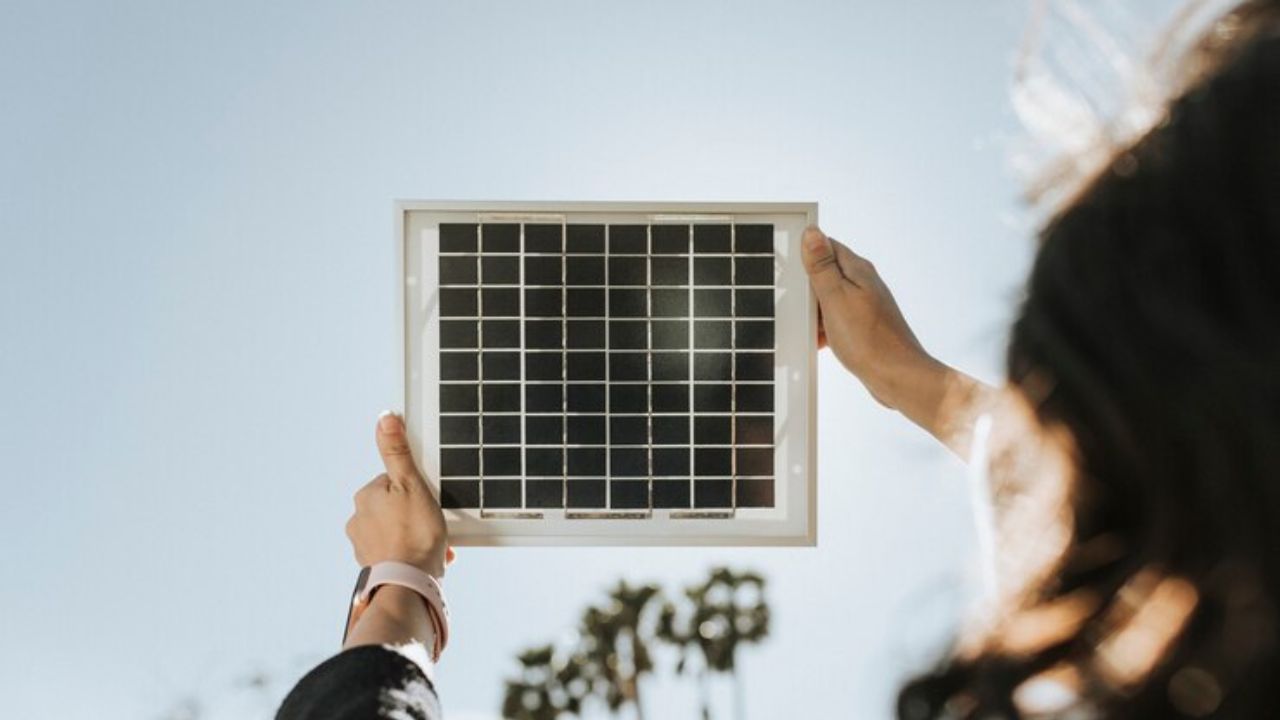 Descubre cómo puedes obtener panales solares gratis para reducir los gastos por consumo de energía eléctrica con el programa "Sol del Norte".