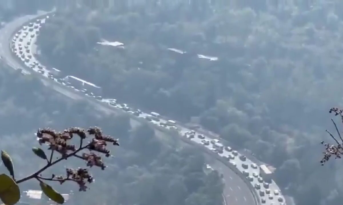 Reportan saturadas la México-Cuernavaca y otras autopistas en plena Semana Santa 2025.