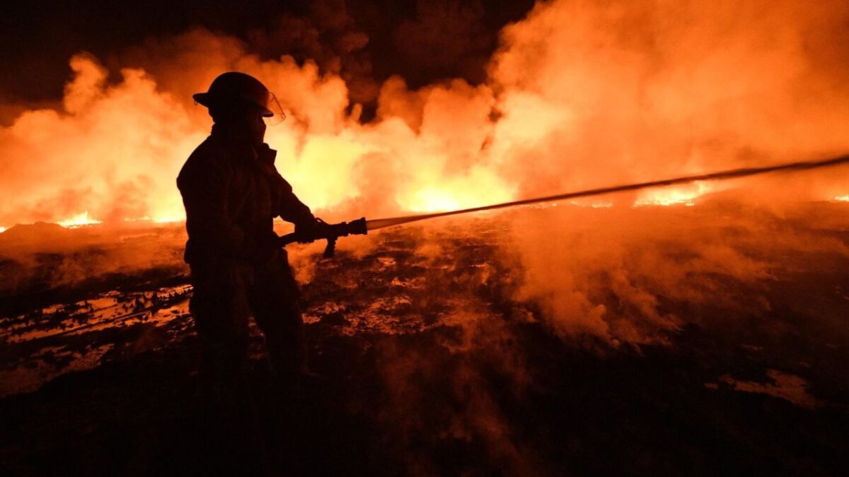 El gobernador de Tabasco, Javier May, informó que no ha concluido el recuento de los daños que dejó el incendio en Villahermosa.