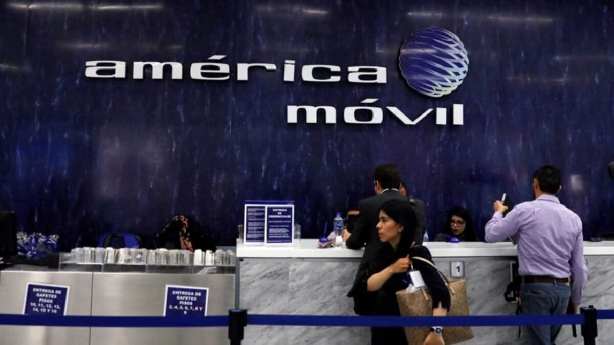 América Móvil, firma de Carlos Slim, informó que registraron un millón de desconexiones de suscripciones.