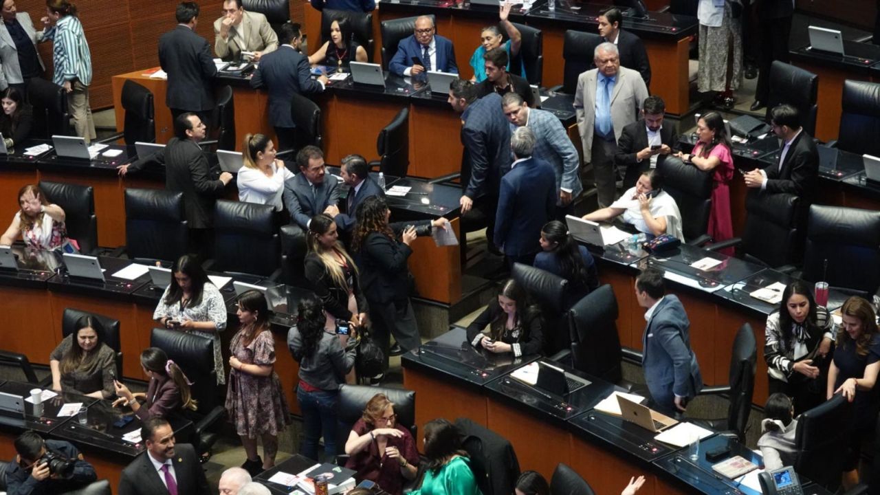 El Senado aprobó el acuerdo con el que se designa a los legisladores de la Comisión Permanente, del segundo receso de la LXVI Legislatura.