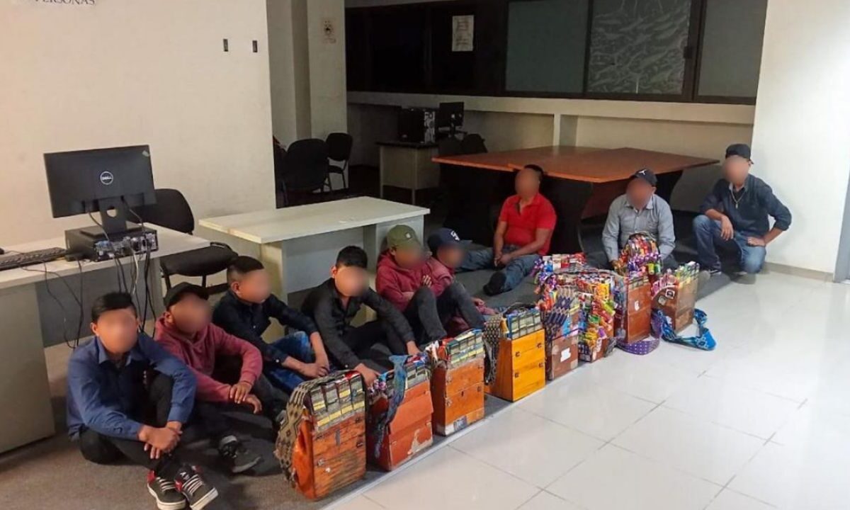 Mientos de niños son secuestrados para ponerlos a trabajar en diversas labores o para pedir limosna en las calles.