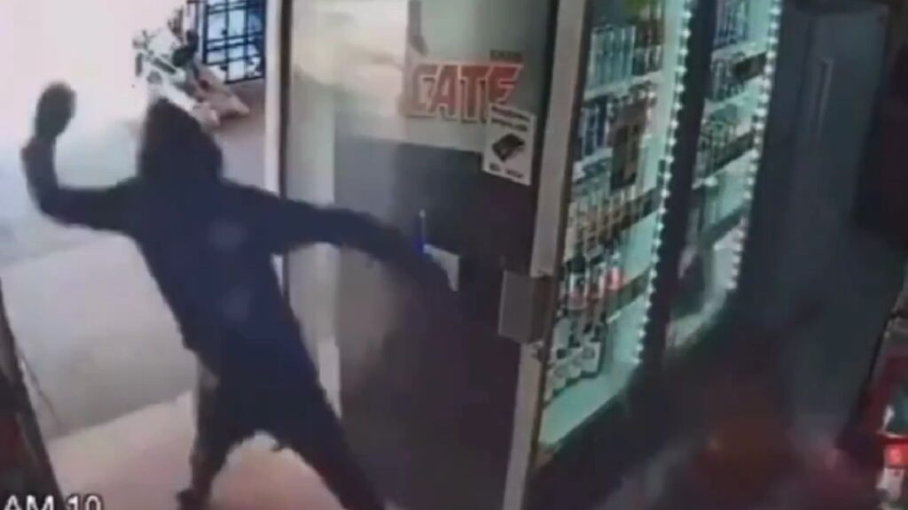 Sujeto ataca a mujer con bebé en brazos en San Luis Potosí. Noticias en tiempo real