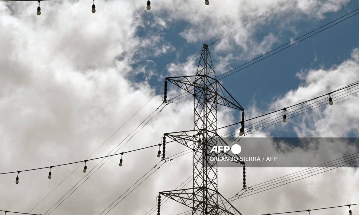 Apagón masivo en Puerto Rico deja a millones sin luz