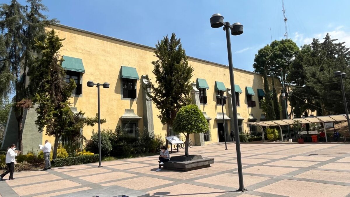 La Sala Superior del TJA se dio a conocer esta semana; Esther Martínez Castañeda aún aparece en el directorio de la demarcación.