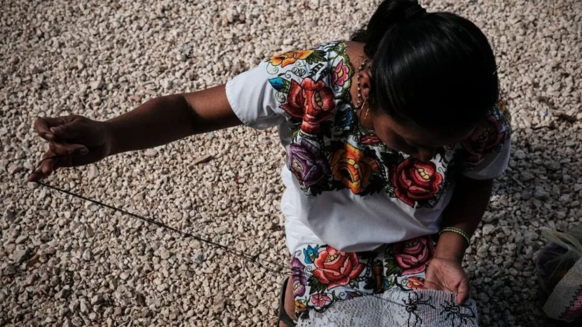En esta comunidad maya, el arte del bordado es más que una técnica, es herencia cultural; llevan su trabajo a EU