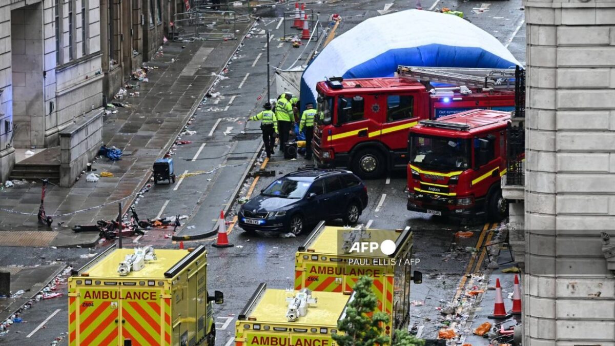 Suman 47 heridos tras el atropello múltiple en Liverpool; 27 personas fueron hospitalizadas y 4 de ellos son menores