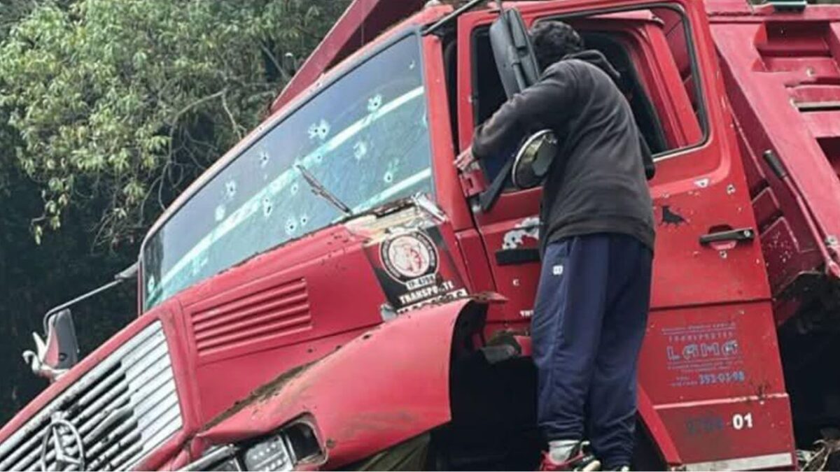 El exlíder comunal Luis Mancilla Cueto fue ejecutado mientras se encontraba junto a un tractocamión sobre la carretera México-Cuernavaca.