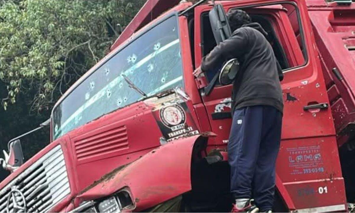 El exlíder comunal Luis Mancilla Cueto fue ejecutado mientras se encontraba junto a un tractocamión sobre la carretera México-Cuernavaca.