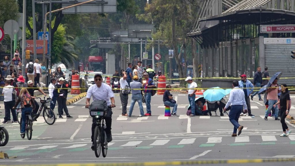Empresarios piden detener afectaciones al Gobierno federal de CNTE. Noticias en tiempo real