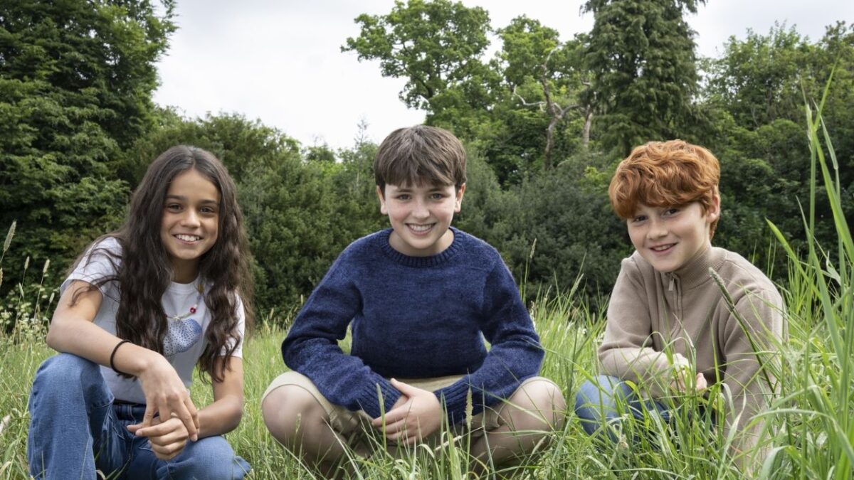 Finalmente, la serie de Harry Potter contará con la producción ejecutiva de la autora y creadora del universo de Hogwarts J.K. Rowling.