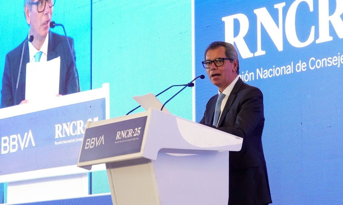 Hacienda reconoce crecimiento 'modesto', descarta recesión técnica
