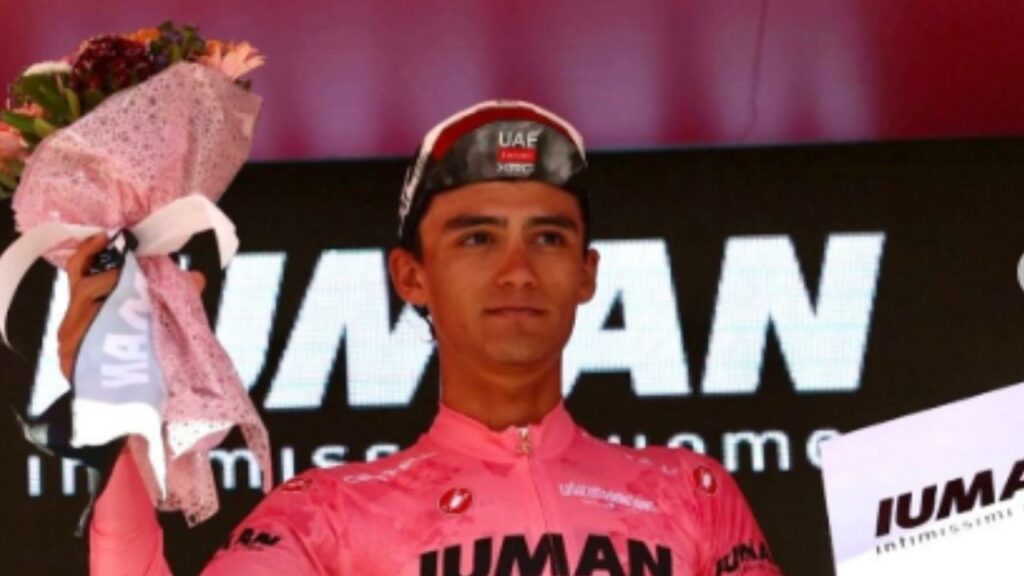 De cara a la última semana de competición en el Giro de Italia, el mexicano Isaac del Toro mantiene el puesto de privilegio en la clasificación general, con ya más de un minuto de ventaja sobre su