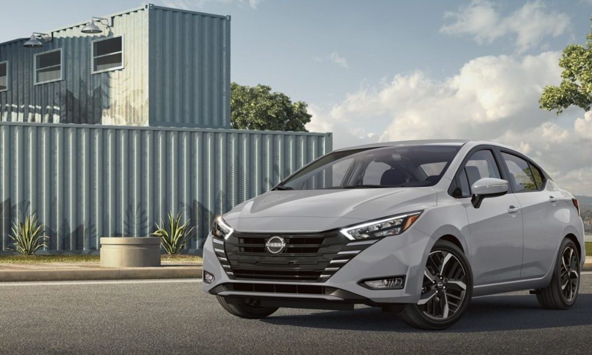 Nissan analiza cerrar 2 plantas en México