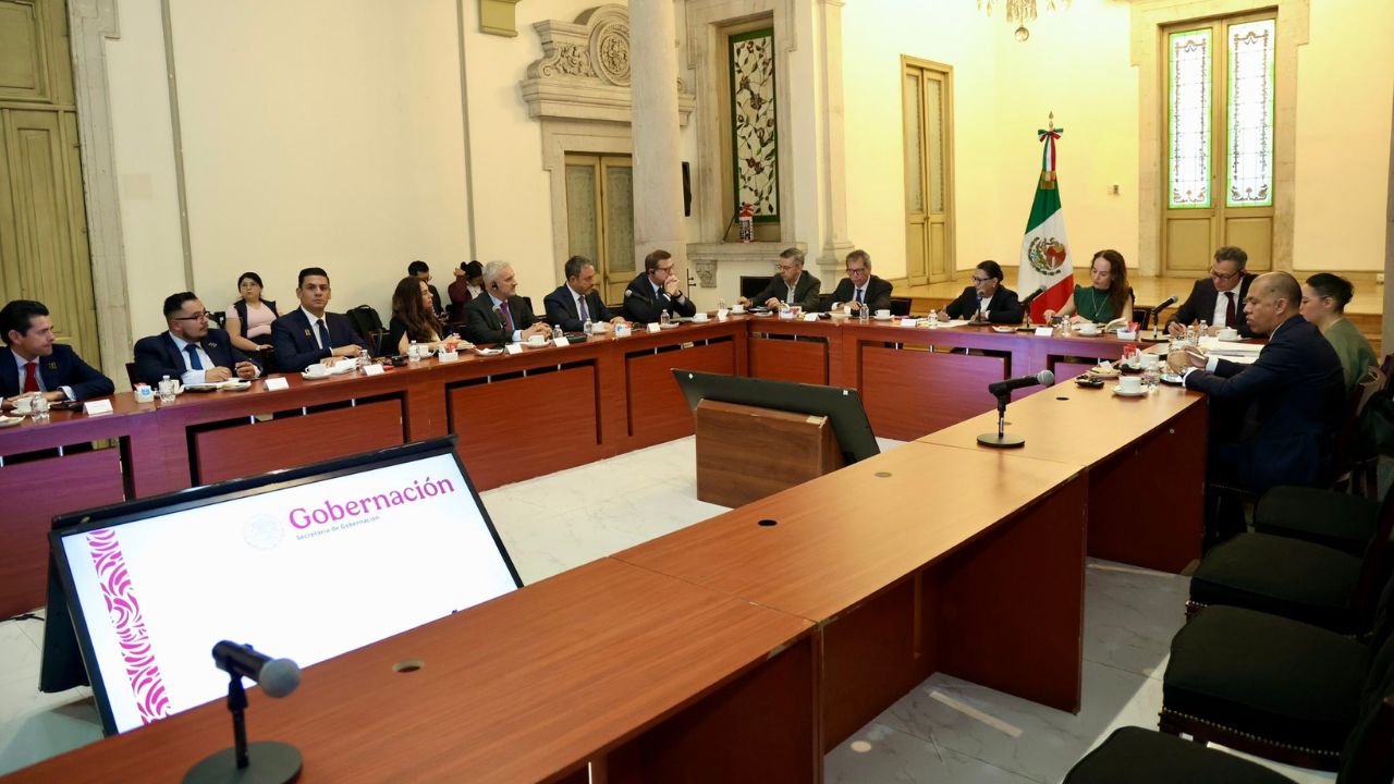 Rosa Icela dio instrucciones para la calendarización de las reuniones entre autoridades y buscadoras y darle la atención.
