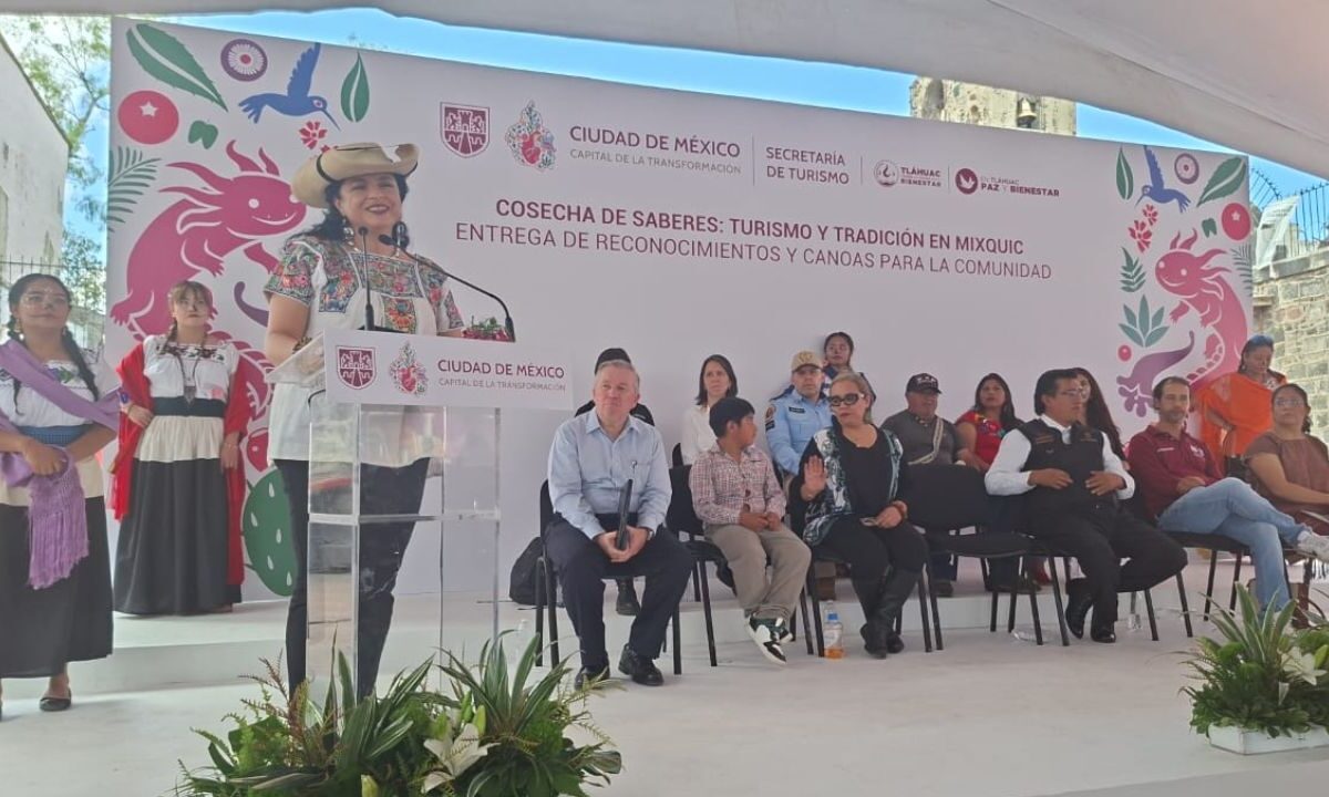 Sectur otorga reconocimientos a pobladores de Mixquic