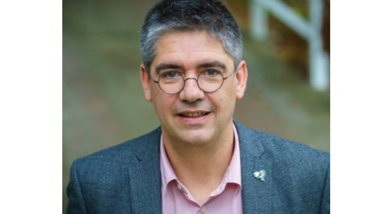 Gorka Elejabarrieta Díaz, representante vasco en el Senado español habla tras los hechos en el Foro Alicia donde Fermin Muguruza daría un concierto este viernes