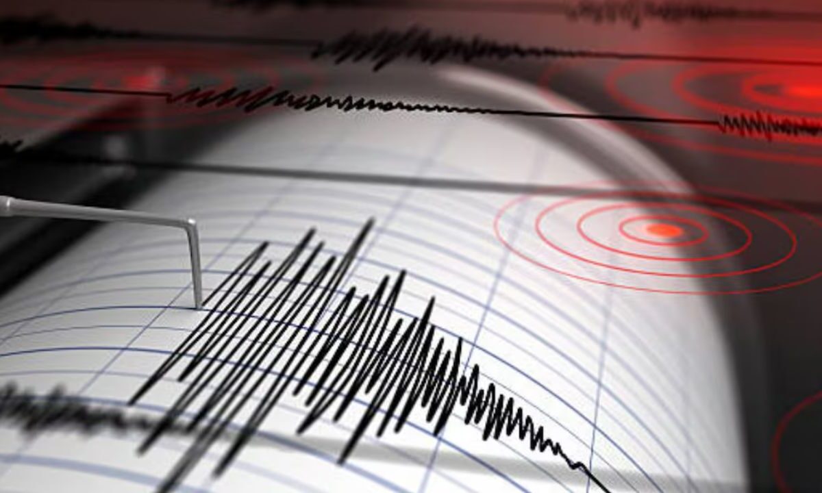 Sismo de magnitud 6.1 sacudió las islas griegas de Creta y Santorini.