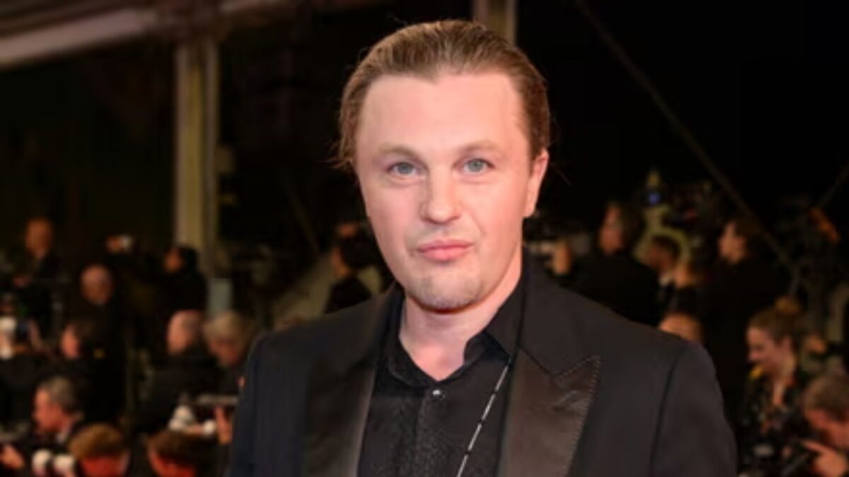 Actor Michael Pitt, es arrestado por agresión sexual en Nueva York