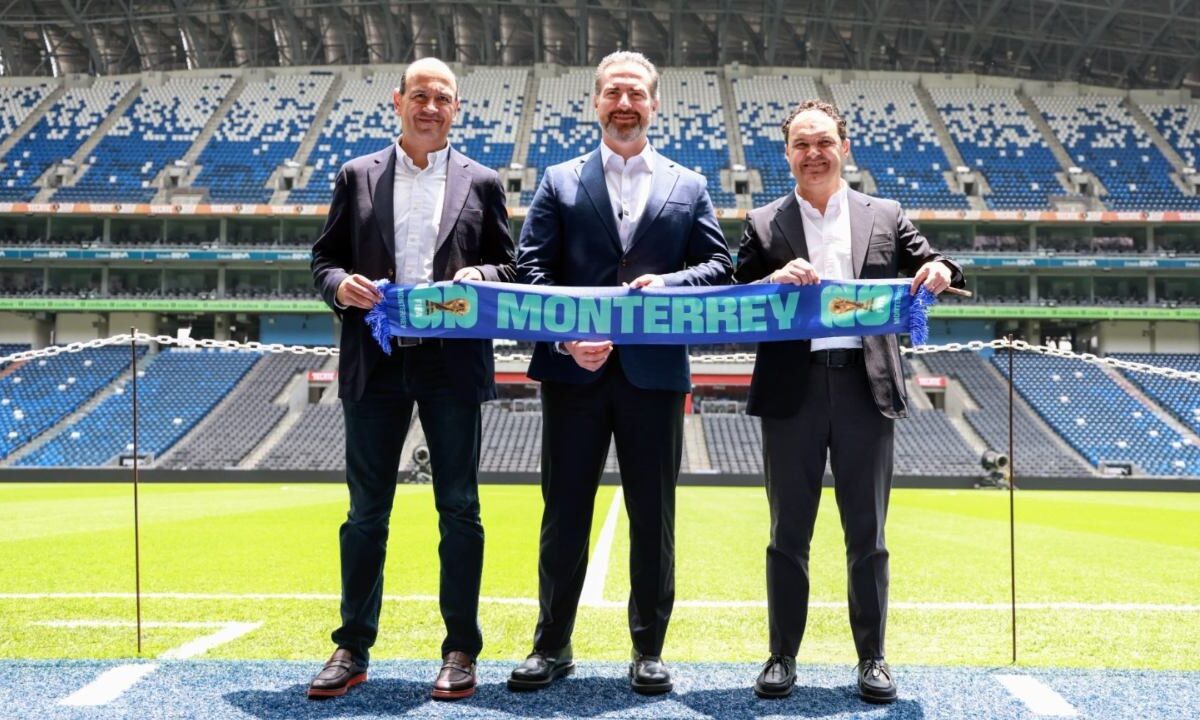 El alcalde de Monterrey, Adrián de la Garza, se reunió con el Comité Organizador de la justa, celebrada en el estadio BBVA.