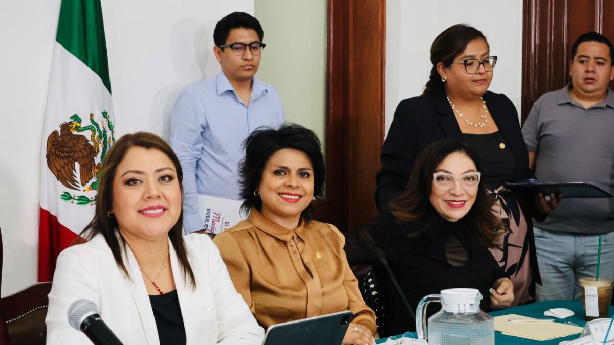 La alcaldesa de Tláhuac comparece ante diputados el Congreso de la Ciudad de México.