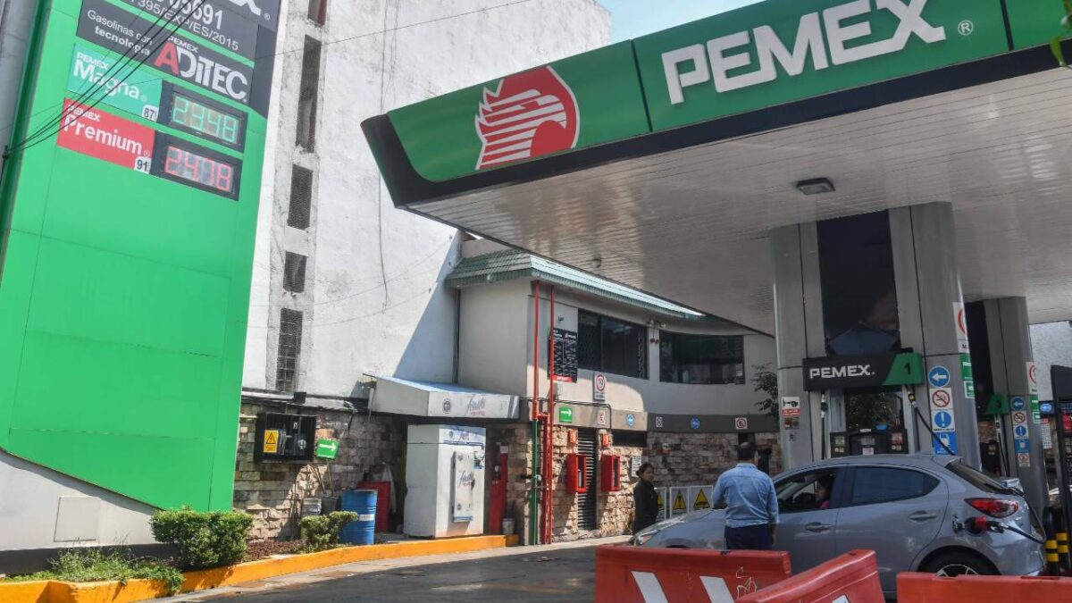 Proveedores del sector gasolinero alistan retiros de efectivo en gasolineras.