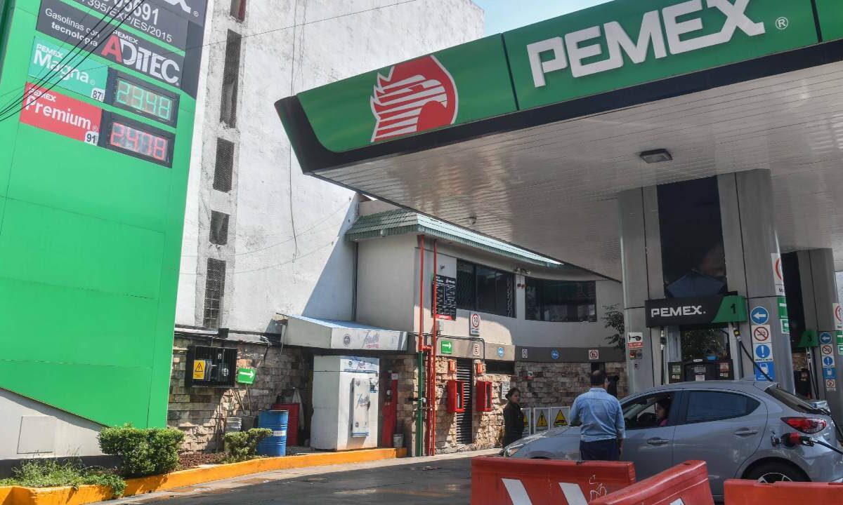 Proveedores del sector gasolinero alistan retiros de efectivo en gasolineras.